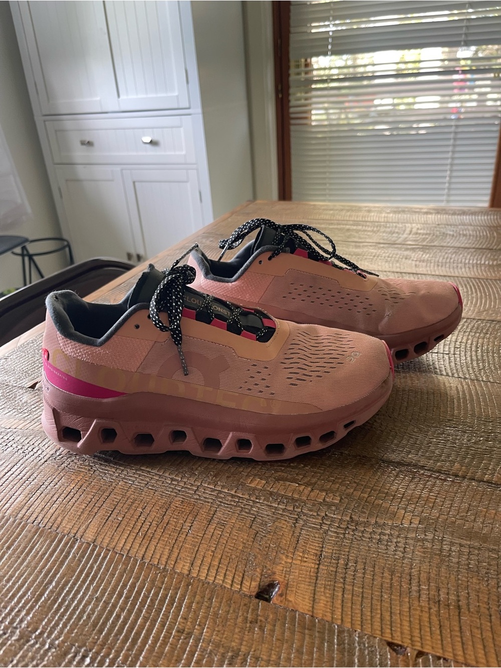 Women's Pink Athletic Running Shoes with Cushioned Hollow Midsole